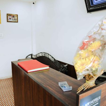 Hotel Abhinandan インドール エクステリア 写真